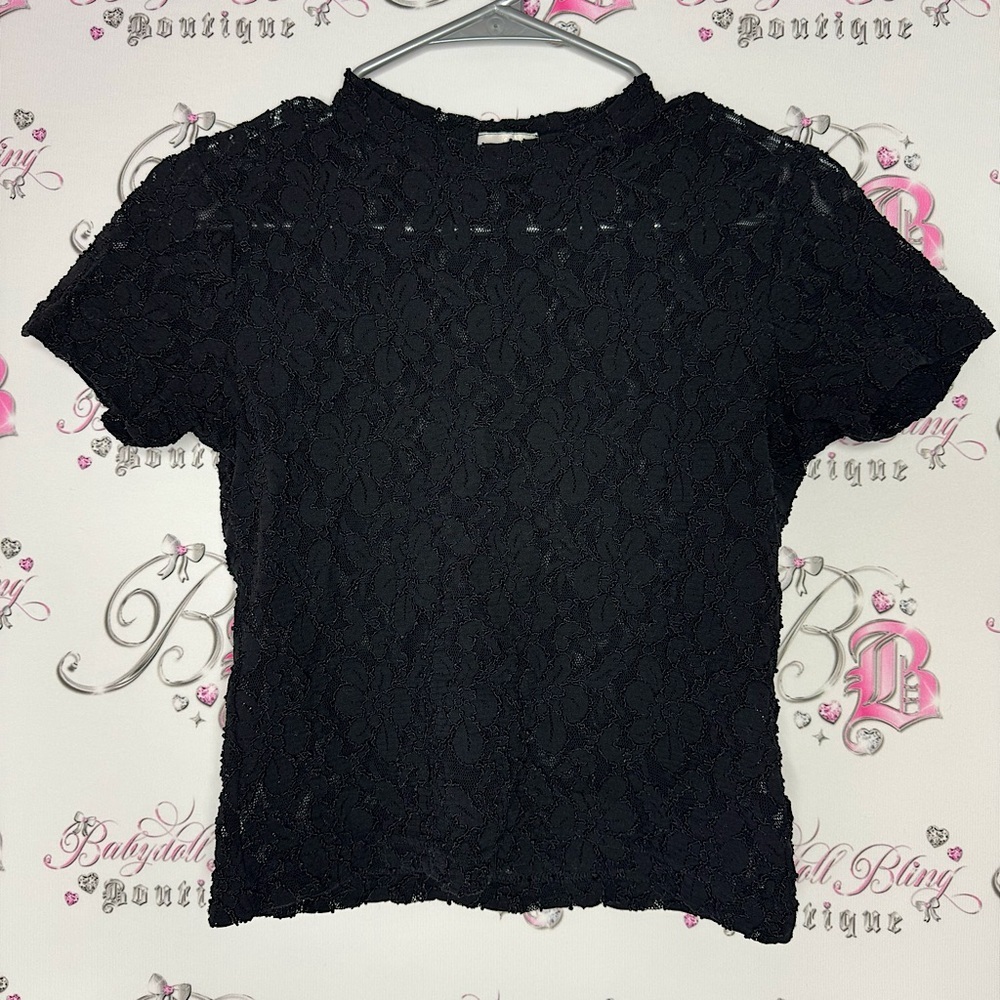 La senza tshirt lace mesh floral flowers black mock neck crop top style luxe